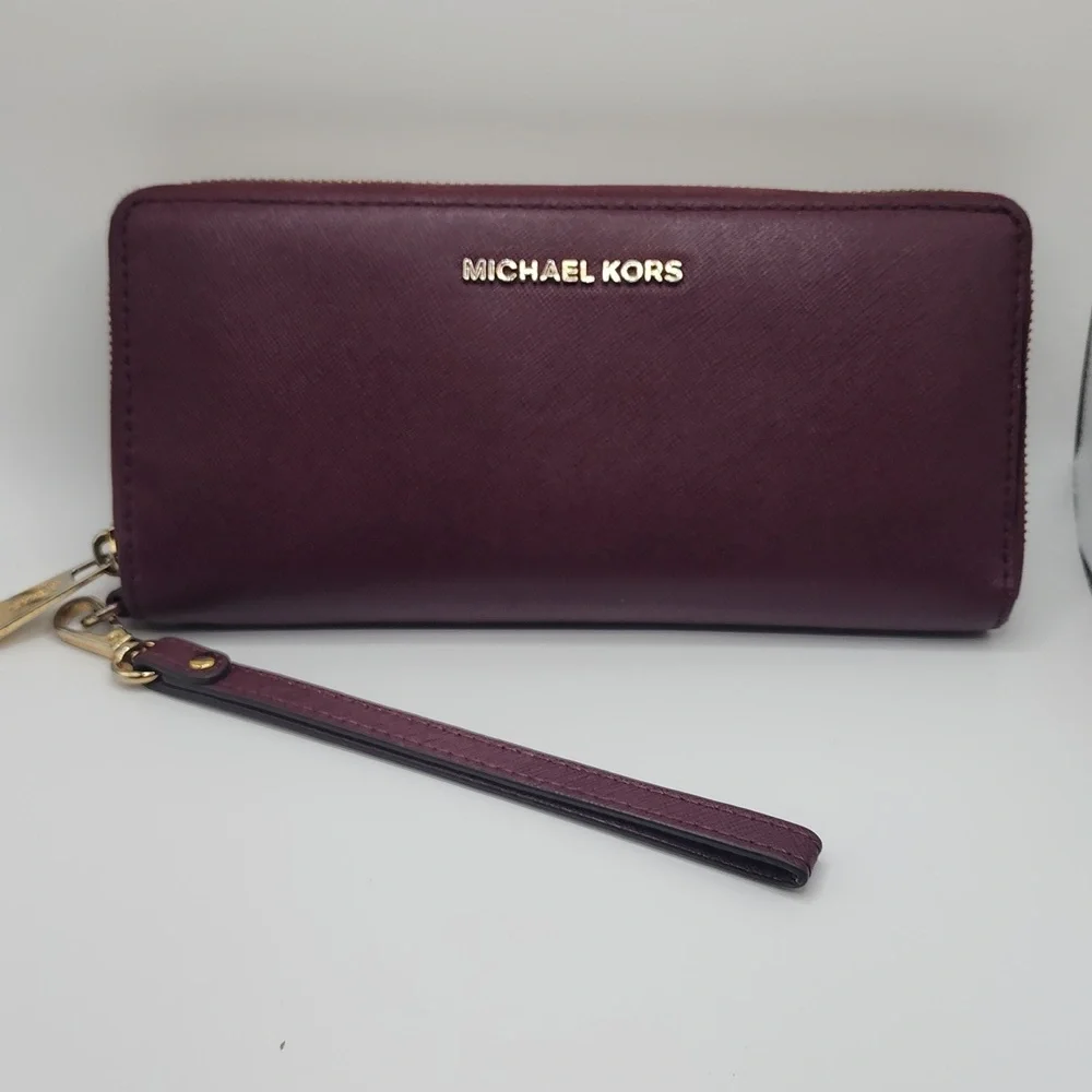 Michael Kors Large Continental Wallet Wristlet Leather, Bordeaux color Like New - Picture 11 of 11